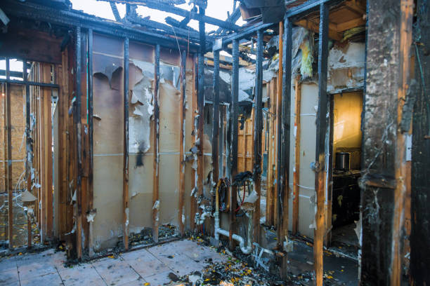 Professional Fire Board Up technician working in Magnolia, TX